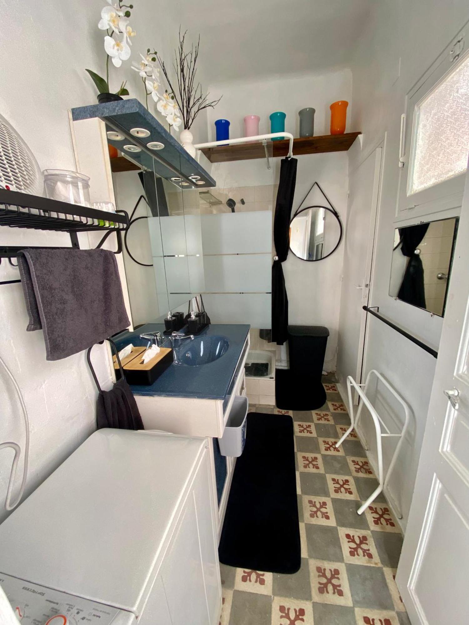 Grand Appartement En Centre Ville Avec Terrasse 佩皮尼昂 外观 照片